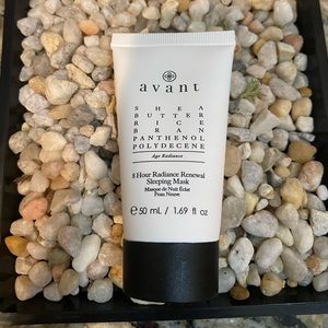 NEW Avant face mask moisturizer